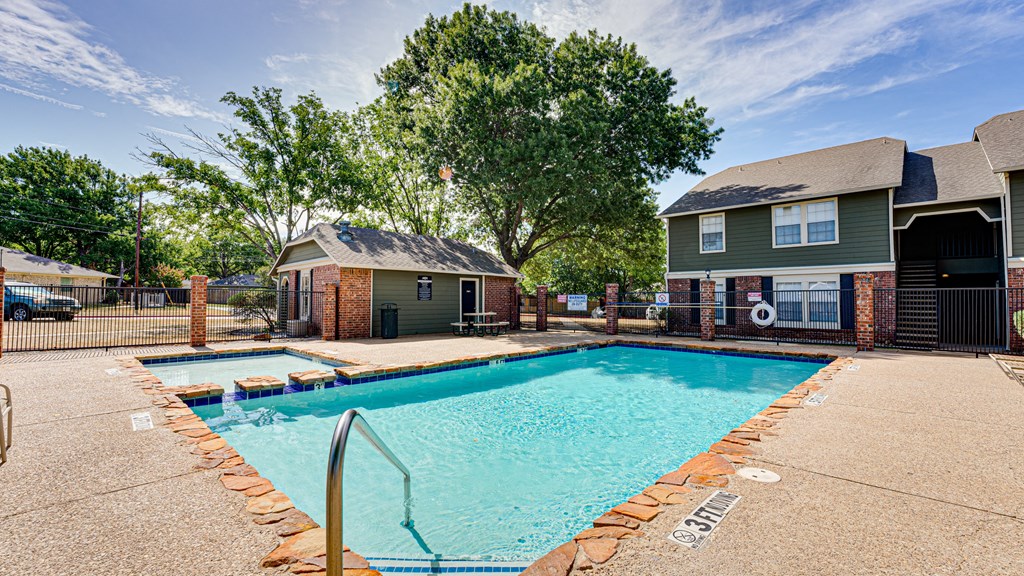 Arbors Of Cleburne Apartments, 815 Woodard Ave., Cleburne, TX RentCafe